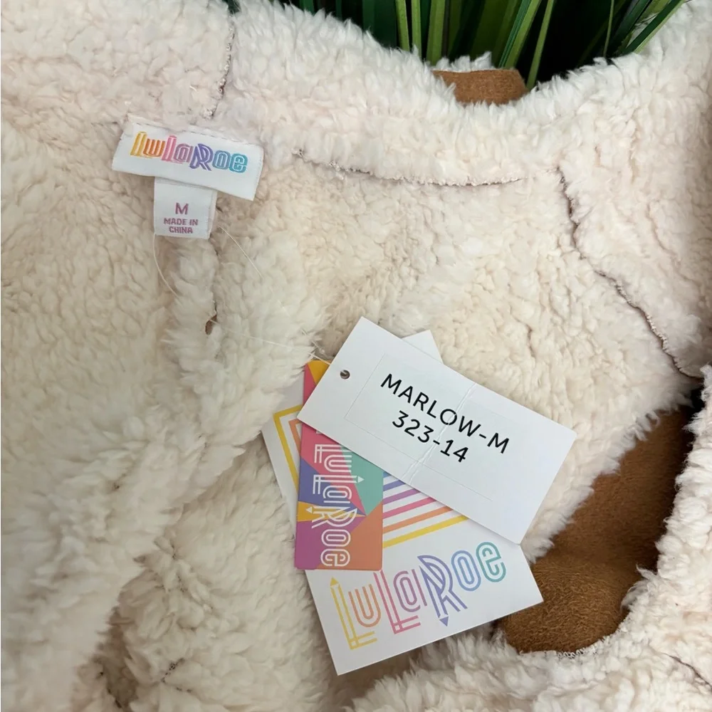 LuLaRoe Marlowe Vest - Picture 6 of 8